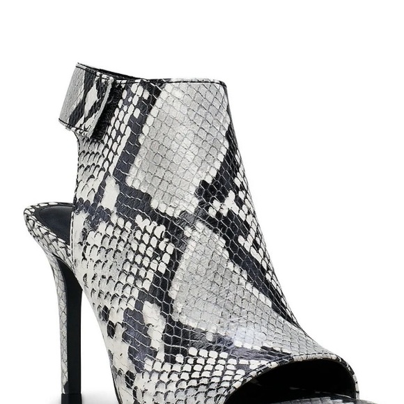 Vince Camuto Anglessi Snake Print Leather Heel Dress Sandals size 7.5 with box - Picture 14 of 16